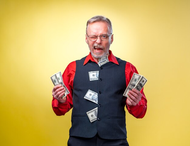 Are You a Baby Boomer With Too Much Cash? Three Scenarios for What to Do